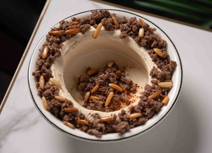 HUMMUS WITH PINE & MEAT