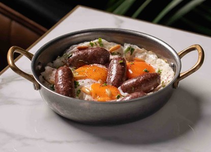 EGGS & MAKANEK