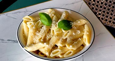 PASTA WITH WHITE SAUCE 