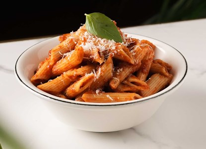 باستا بصوص البندورة