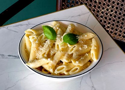 PASTA WITH WHITE SAUCE 