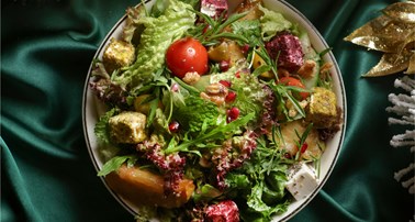 CARAMELIZED APPLE & FETA SALAD 