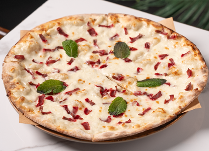 جبنة مع بسطرمة